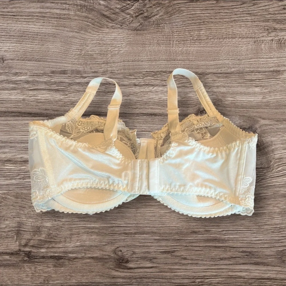 Bali Cream Lace Bra Size 40D